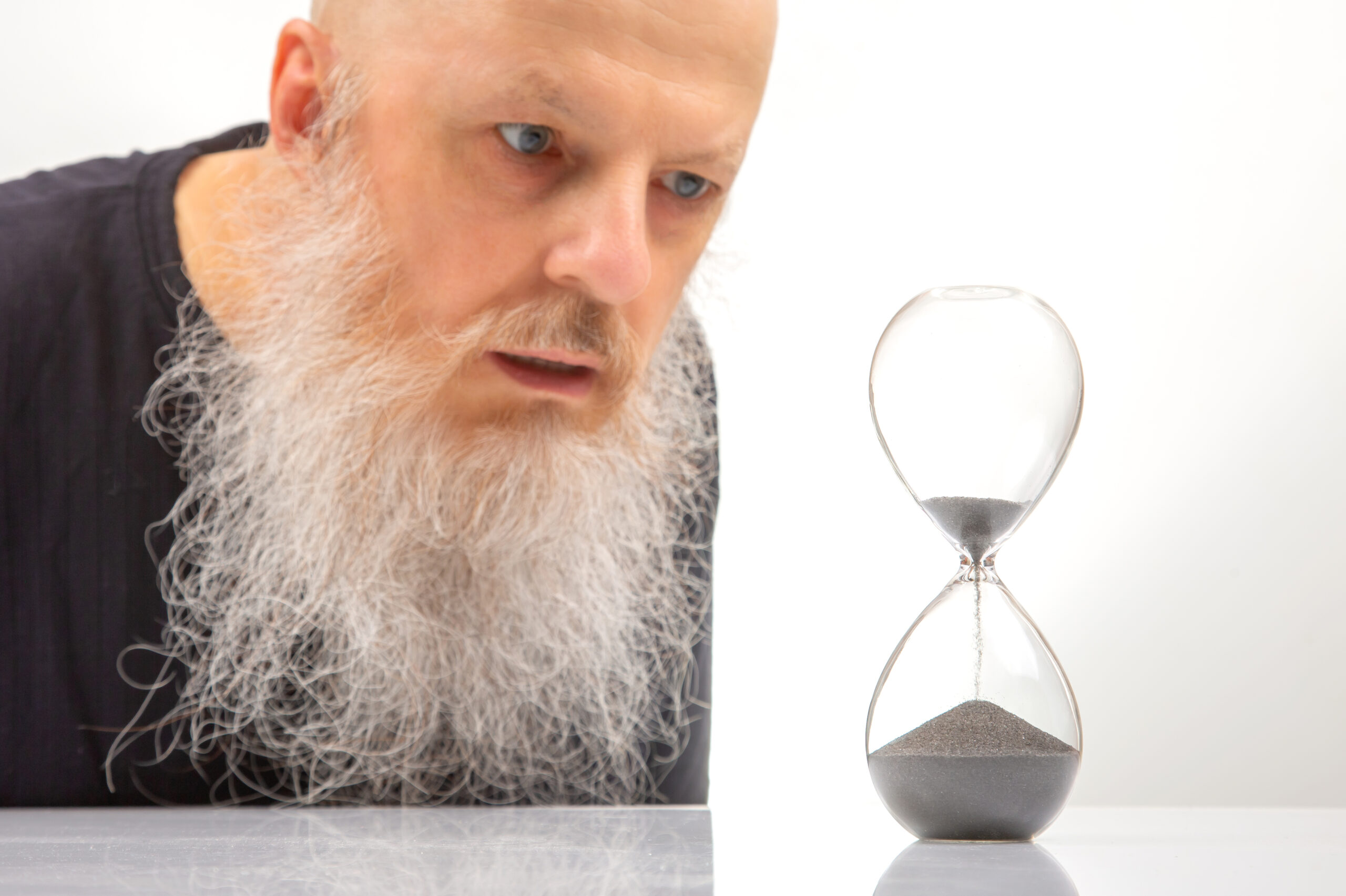 man experiencing long-term post-finasteride symptoms